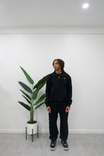Load image into Gallery viewer, "THE PLANE JANE STAPLE QUARTERZIP SET FW 25/26"(BLACK W/ METAL PATCH)