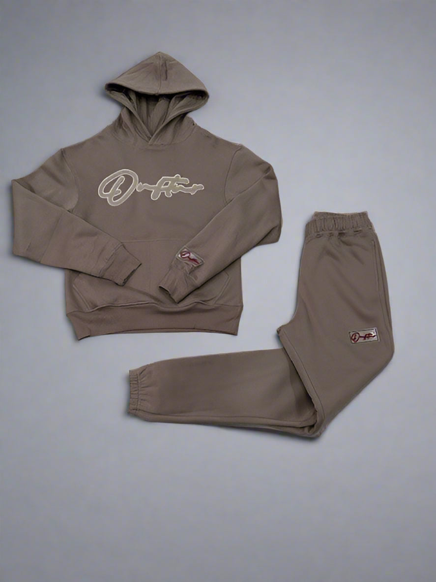 Featured – Page 6 – OUFTUR COUTURE