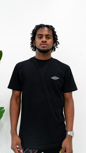 “DIAMOND LOGO” CLASSIC T-SHIRT (BLACK)