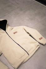 Load image into Gallery viewer, &quot;TUCKER STAPLE SHERPA&quot; HOODIE JACKET (CREAM)
