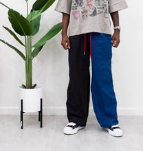 Load image into Gallery viewer, &quot;BAGGY DADDY TWO TONE NYLONS&quot; WIDELEG NYLON PANTS (BLACK/NAVY)