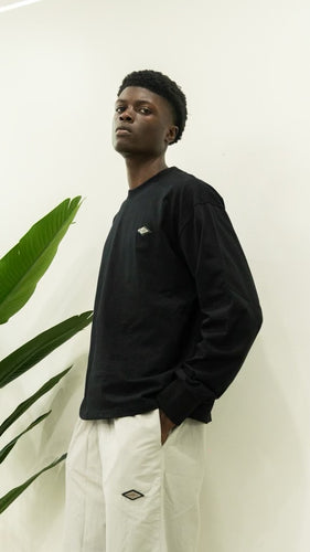 “ELITE DIAMOND TEE” BOXY OVERSIZED LONGSLEEVE T-SHIRT (BLACK W/ METAL PATCH)