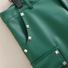 Load image into Gallery viewer, “THE SHAM” PEBBLE LEATHER STUD SHORT (GREEN)