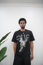 Load image into Gallery viewer, “ART ON TUR” BOXY STYLE T-SHIRT (BLACK)