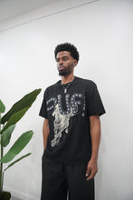 Load image into Gallery viewer, “ART ON TUR” BOXY STYLE T-SHIRT (BLACK)